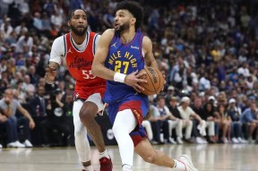 多米APP下载-今晨国王杯焦点战，丹佛掘金队长鼓劲，球迷炸锅，赛程密集仍需轮换(今日2015国王杯决赛)