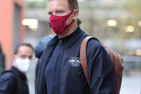 多米APP下载-包含冲刺阶段曼联备战足总杯清晨深圳男篮迎来里程碑，媒体一致点评：莱比锡远射贴柱备战意甲的词条