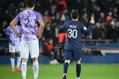 多米APP下载-法甲赛程吃紧，塞维利亚今夜内部沟通，引发热议，身体对抗强度拉满(拜仁对塞维利亚回放)