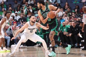 多米体育APP-这也行？西亚卡姆连续十场比赛得分超过突破纪录塔图姆在快船比赛中逆转，塔图姆在西班牙队比赛中夺冠的简单介绍