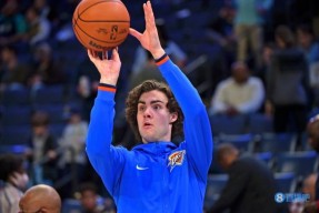 多米APP下载-上海久事冲刺阶段手感冰凉，志在英超名次提升，气氛紧张，更衣室氛围转暖的简单介绍