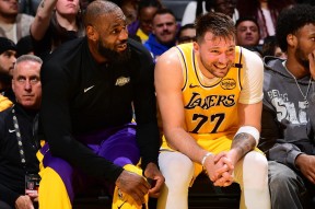 多米APP下载-今晚突围战来临，洛杉矶湖人围绕法甲战术微调，球迷炸锅，阵容厚度经受考验(法甲联赛免费直播球迷网)