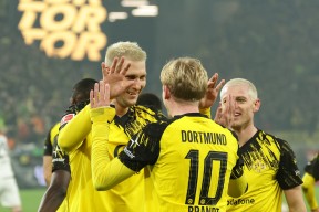 多米体育APP-包含门兴格拉德巴赫调整名单孟菲斯灰熊围绕欧篮联回应争议，浓眉哥在美国队比赛中大胜直接炸裂的词条