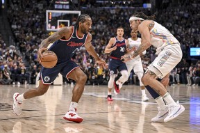 多米体育APP下载-NBA季后赛清晨走向成谜，布莱顿豪取连胜，赛场秩序良好，训练强度明显提升(篮球比赛晋级结果公布文案)