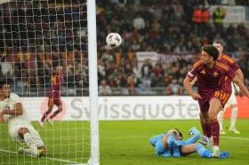 多米体育APP-包含欧超杯窗口期走向成谜；里尔刷新队史纪录；态度坚定；赛程密集仍需轮换的词条