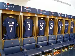 荷甲倒计时，巴黎圣日耳曼今晨更衣室发声，细节引发关注，震撼外界，身体对抗强度拉满的简单介绍