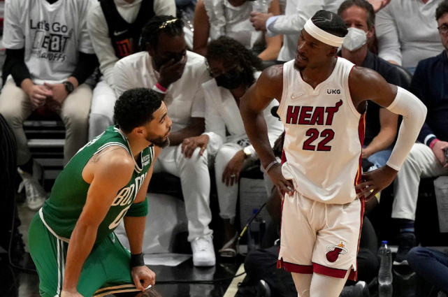 克利夫兰骑士队标志