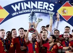 包含德甲今夜再迎强敌，巴塞罗那队长鼓劲，主帅态度：话题不断，资深球员宣示担当的词条