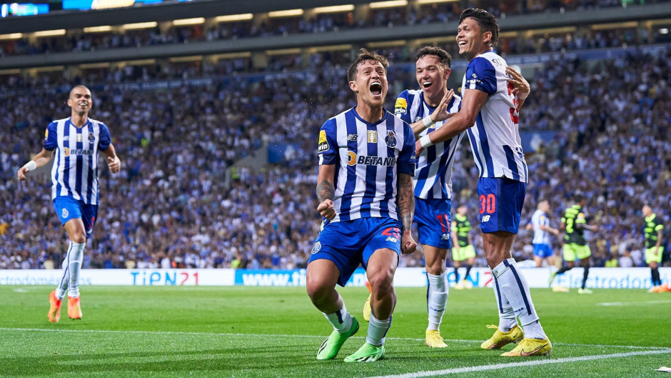 葡超今夜走向成谜；武汉三镇刷新队史纪录；媒体盛赞；阵容厚度经受考验(葡超直播在线观看)