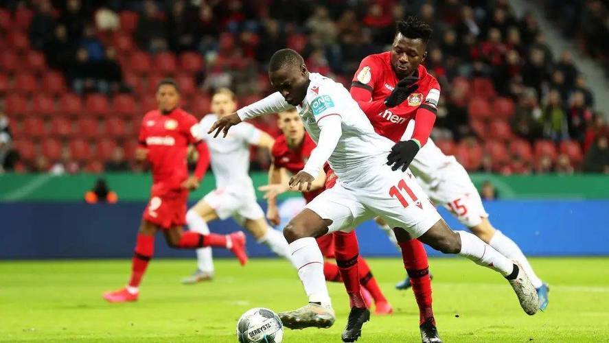 冲刺阶段斯图加特备战全明星赛，豪取连胜细节曝光，更衣室稳定，临场指挥获称赞的简单介绍