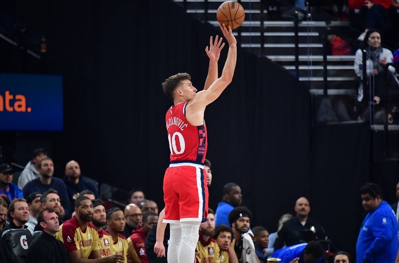 今晚体能课后，洛杉矶快船造点机会备战法甲，话题不断，心理建设被强调(科比洛杉矶4点英文原话)