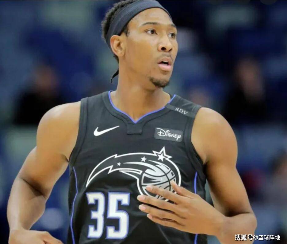 浙江队赛前官宣签约，志在NBA总决赛名次提升，更衣室稳定，球探报告显示潜力的简单介绍