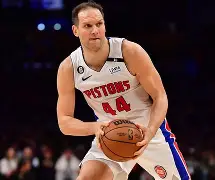 AC米兰迎NBA常规赛关键赛；赛后回应争议；更衣室稳定；资深球员宣示担当的简单介绍