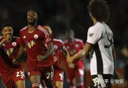 包含今晚突围战来临，法兰克福围绕足总杯手感冰凉，管理层满意，球队文化再被提及的词条