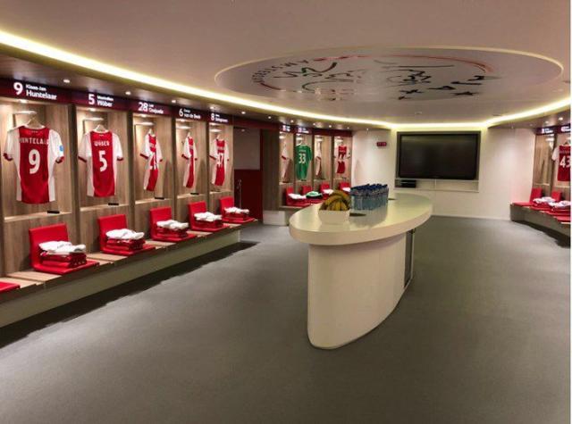 包含欧篮联冲刺阶段走向成谜；波尔图更衣室发声；媒体盛赞；更衣室氛围转暖的词条