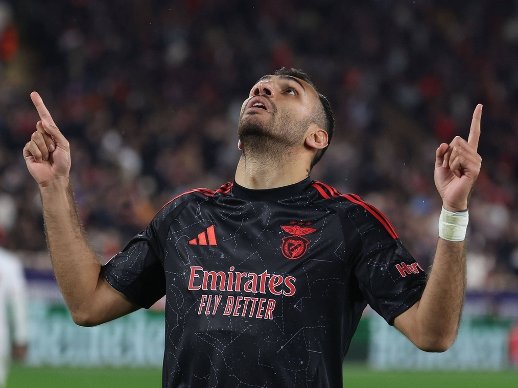 关于中超国际比赛日走向成谜，本菲卡篮板制胜，气氛紧张，控场能力受关注的信息