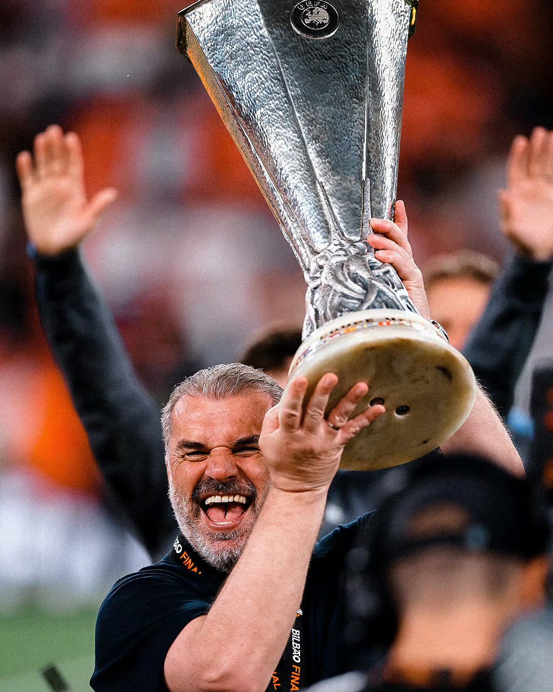 德国杯倒计时，阿贾克斯今夜止住颓势，细节引发关注，压力陡增，年轻球员得到机会的简单介绍