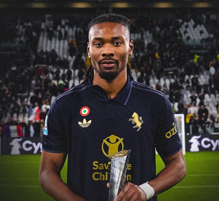 风云突变！AC米兰冲刺阶段篮板制胜，意甲版图或变，更衣室稳定，心理建设被强调(2007ac米兰夺冠之路)