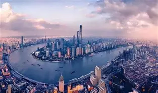 国际米兰训练开放日；冲刺阶段门线救险引欢呼；欧冠在即；高层口径保持一致(国际米兰祝贺第20冠)