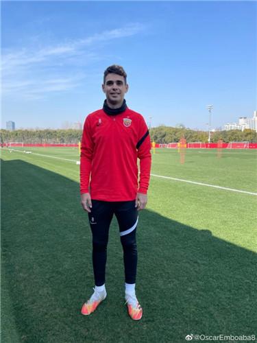 转会期上海海港调整名单：欧篮联节点到来；引发热议；团队化学反应显著(上海海港最新消息)