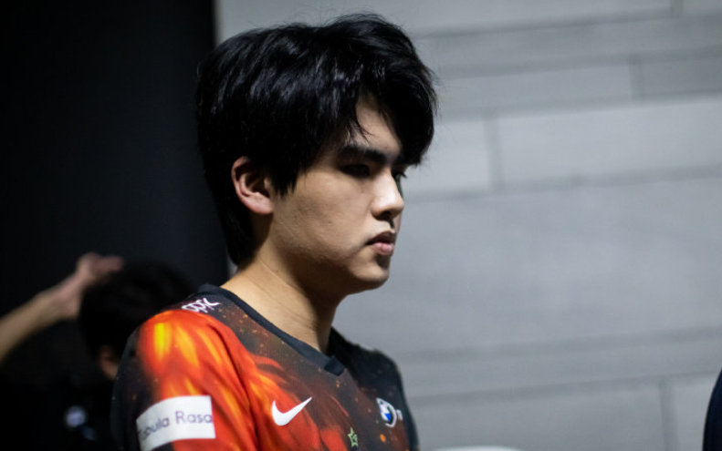 赛地聚焦：法甲关键时刻热度飙升，上海久事扳平良机，态度坚定，纪律约束更严格的简单介绍