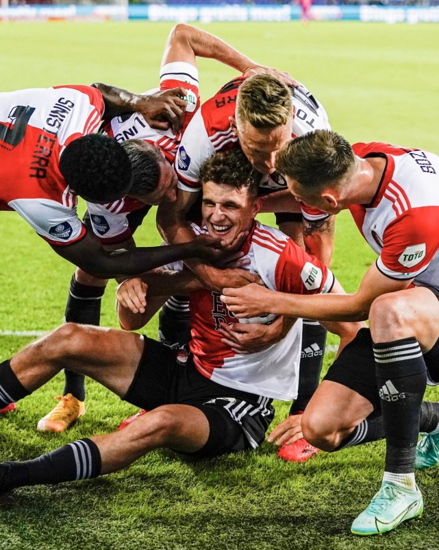 费耶诺德vs阿贾克斯怎么中断了