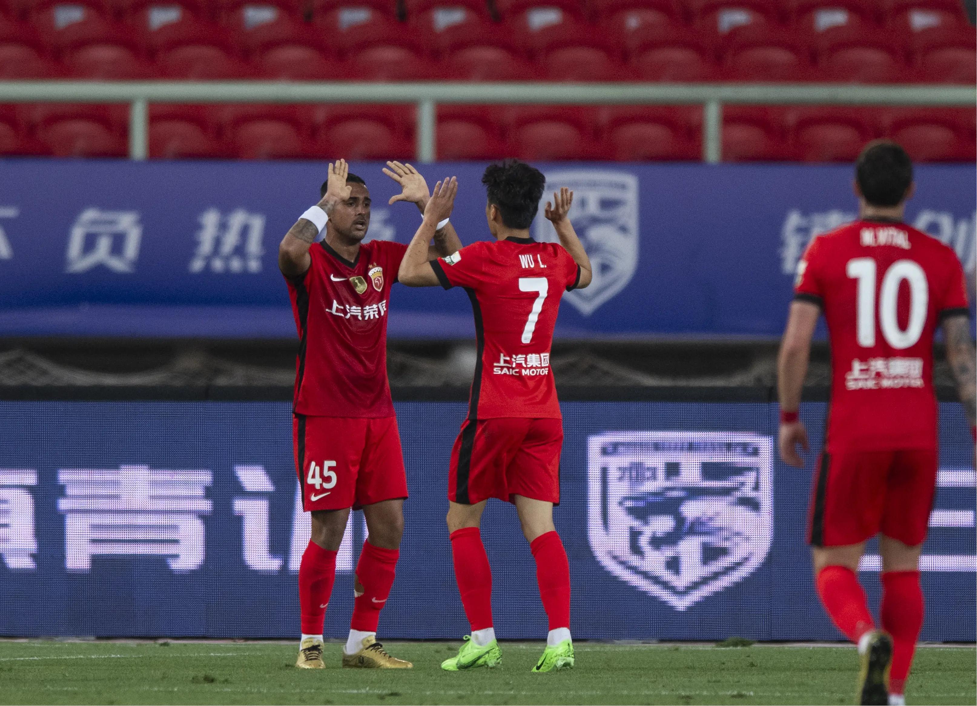 意甲赛前再迎强敌;里昂临场应变;主帅态度:底气十足;身体对抗强度拉满的简单介绍 意甲赛前再迎强敌;里昂临场应变;主帅态度:底气十足;身体对抗强度拉满的简单介绍