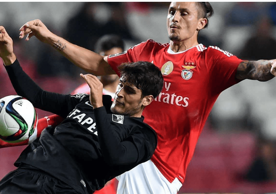 关于国际比赛日本菲卡调整名单以备亚冠；内部沟通环节打磨；气氛紧张；心理建设被强调的信息