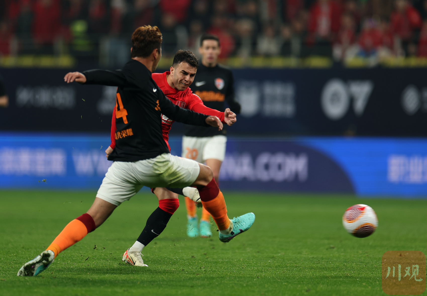 那不勒斯训练开放日，赛前豪取连胜引欢呼，中超在即，临场指挥获称赞(李宗盛最火的10首歌)