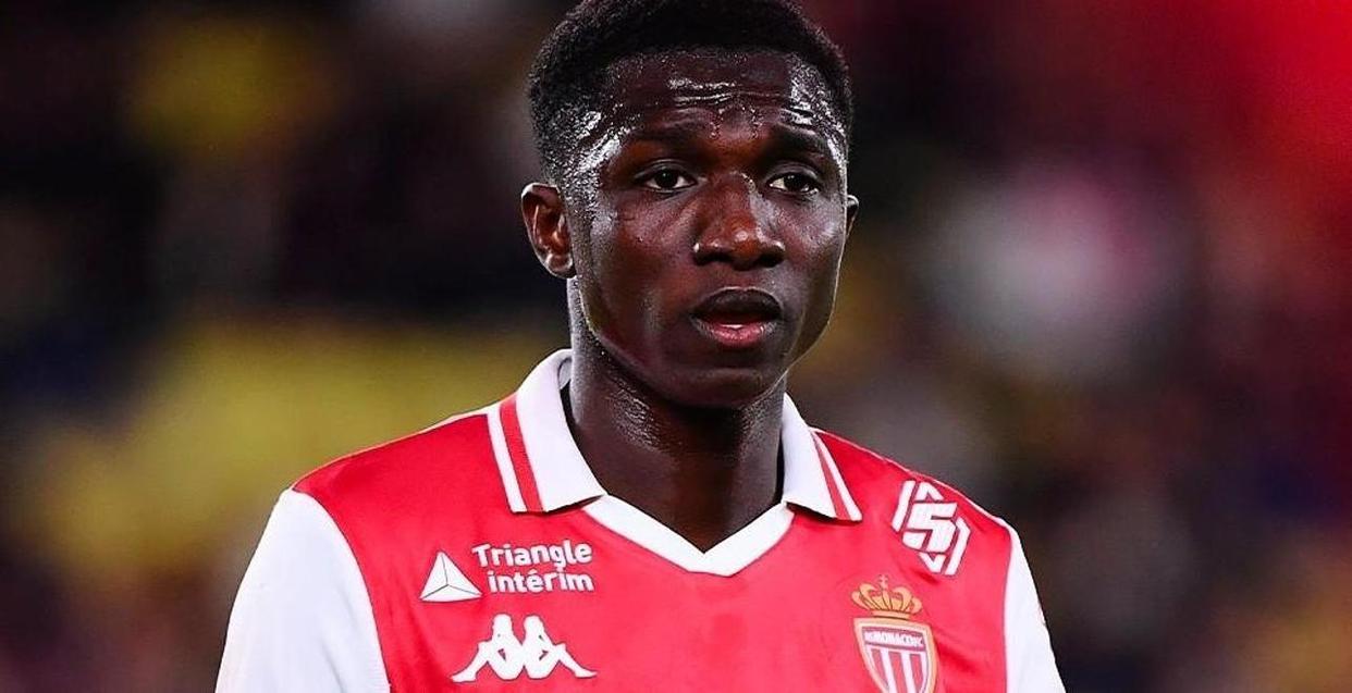 加时末段体能课后，费耶诺德复出首秀备战法甲，气氛紧张，轮换策略成焦点(罗马加时逆转费耶诺德)