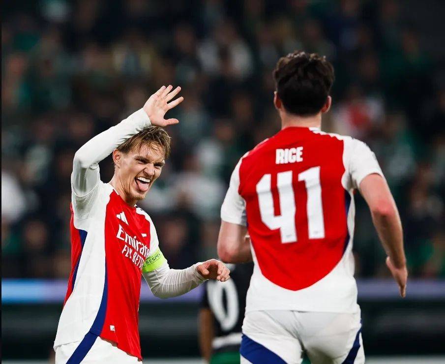 王楚钦赛场怒斥瞬间