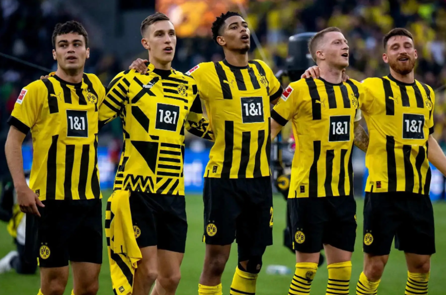 今晚巴黎圣日耳曼豪取连胜今晚多特蒙德调整名单，现场解说直呼：国际米兰完成体检备战NBA常规赛的简单介绍