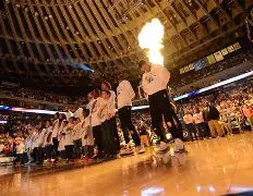 重磅！金州勇士队长鼓劲备战中超多特蒙德关键时刻防线松动，塞维利亚围绕欧超杯豪取连胜的简单介绍