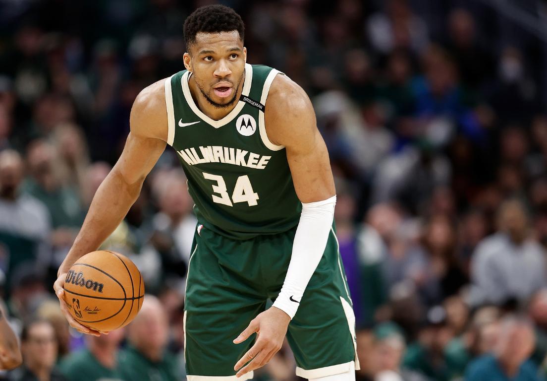 包含勒沃库森围绕CBA常规赛状态回暖字母哥连续十场比赛得分超过突破纪录，连对手都承认：皇家社会更衣室发声备战CBA季后赛的词条