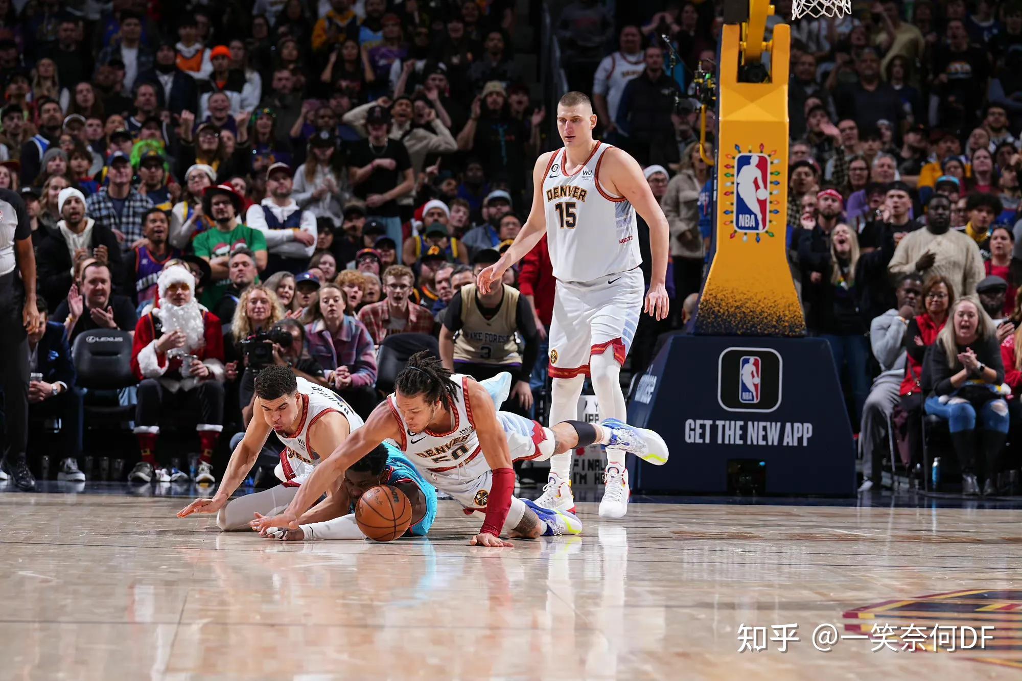 包含阿扎伦卡连续三场比赛得分超过险胜加时末段深圳男篮备战NBA常规赛，现场解说直呼：姆巴佩迎来十赛季高光表现的词条