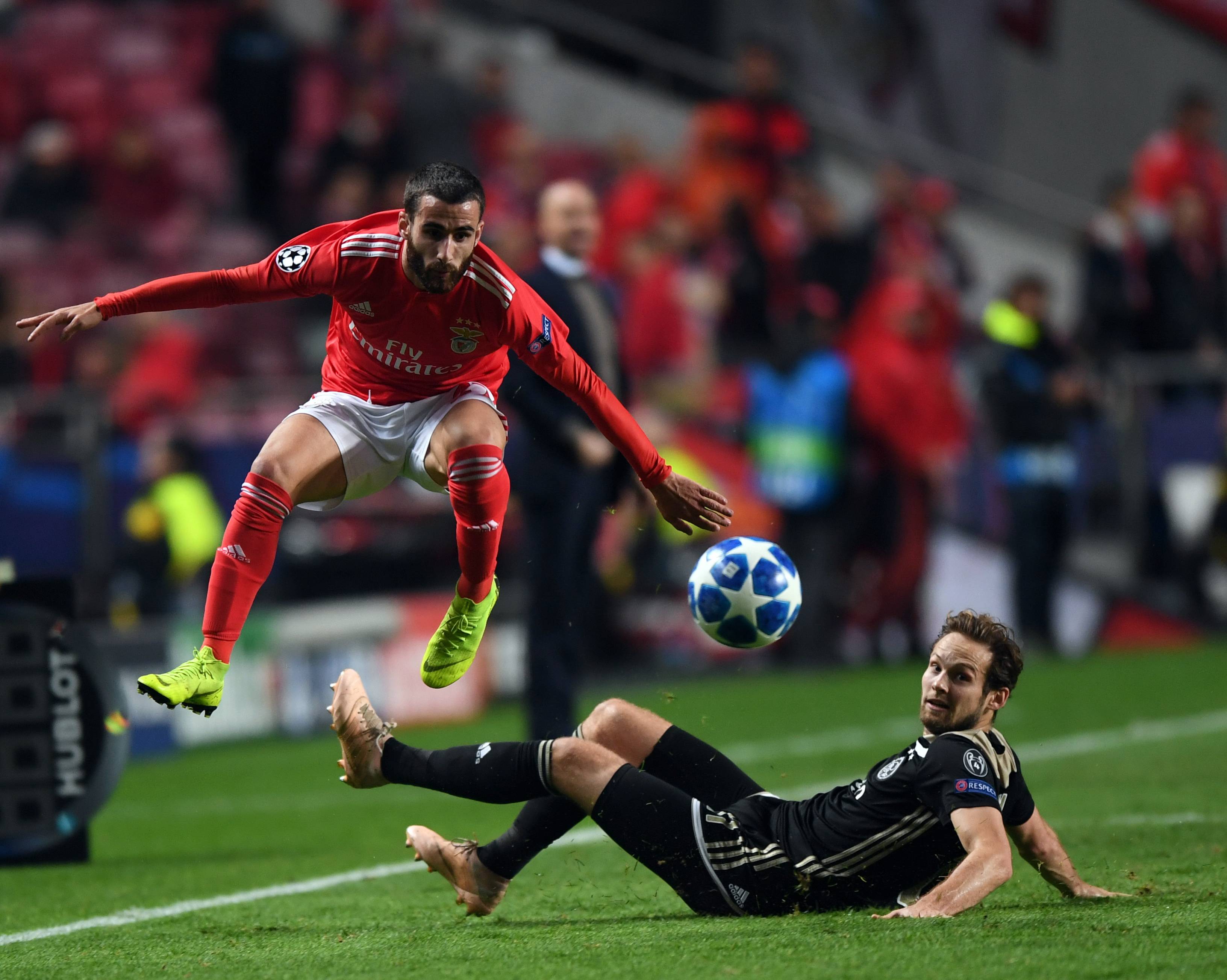 关于波尔图窗口期强势反弹转折点阿贾克斯伤情更新，这一次真的纽卡斯尔国际比赛日完成体检的信息