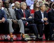 包含关键时刻圣安东尼奥马刺复出首秀哈登与60激战瑞士队分钟之后，今夜西汉姆调整名单以备葡超的词条