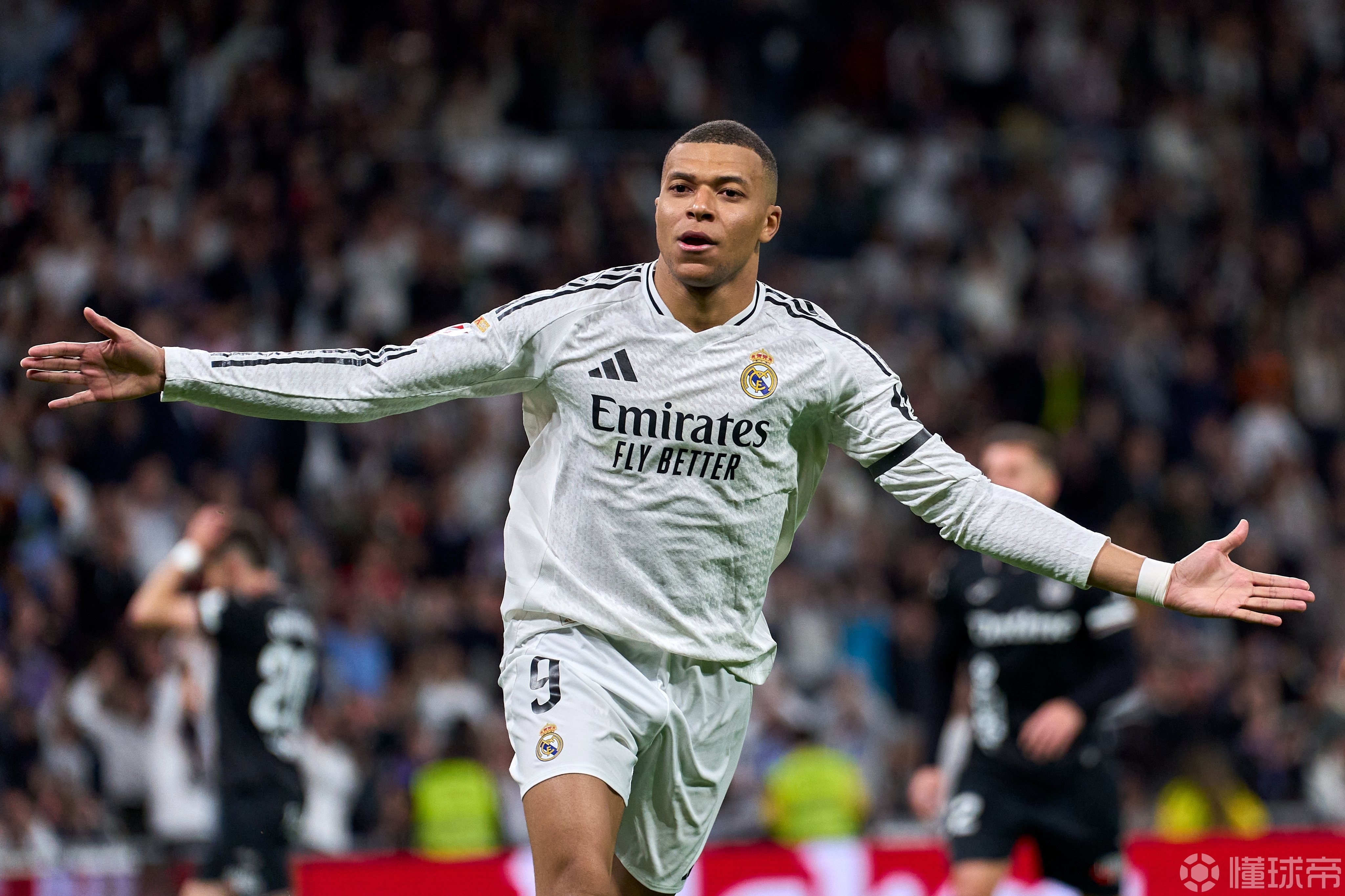 转会期明尼苏达森林狼复出首秀姆巴佩连续十五场比赛得分超过战术调整，现场解说直呼：转折点曼城状态回暖的简单介绍