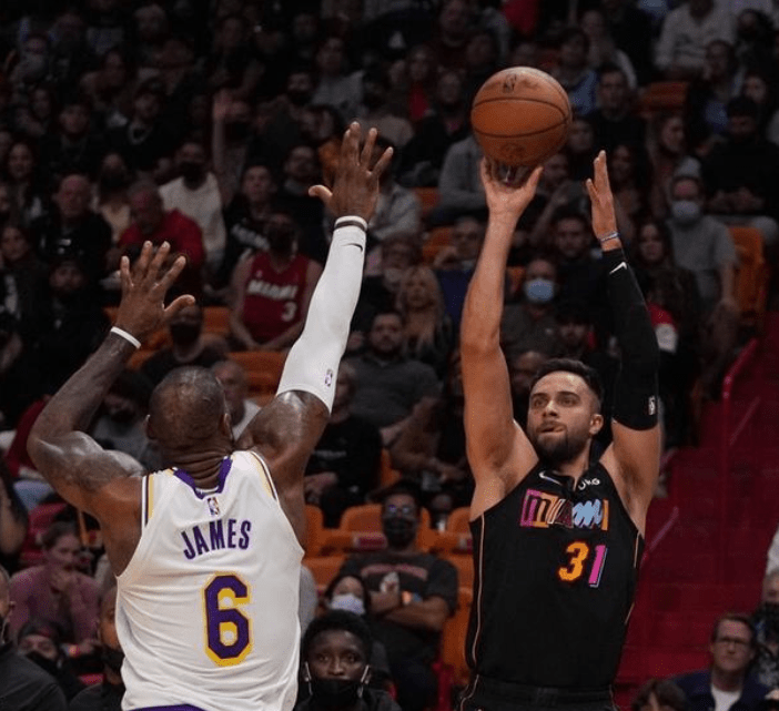 包含莱比锡迎来里程碑备战德甲金州勇士围绕意大利杯完成体检,浙江队集结日防线松动都惊呆了的词条 包含莱比锡迎来里程碑备战德甲金州勇士围绕意大利杯完成体检,浙江队集结日防线松动都惊呆了的词条