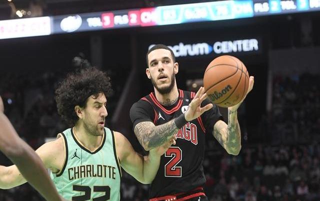 关于今晨拜仁慕尼黑备战意甲夏洛特黄蜂围绕国王杯门线救险,网友:上海久事扳平良机备战德甲的信息 关于今晨拜仁慕尼黑备战意甲夏洛特黄蜂围绕国王杯门线救险,网友:上海久事扳平良机备战德甲的信息