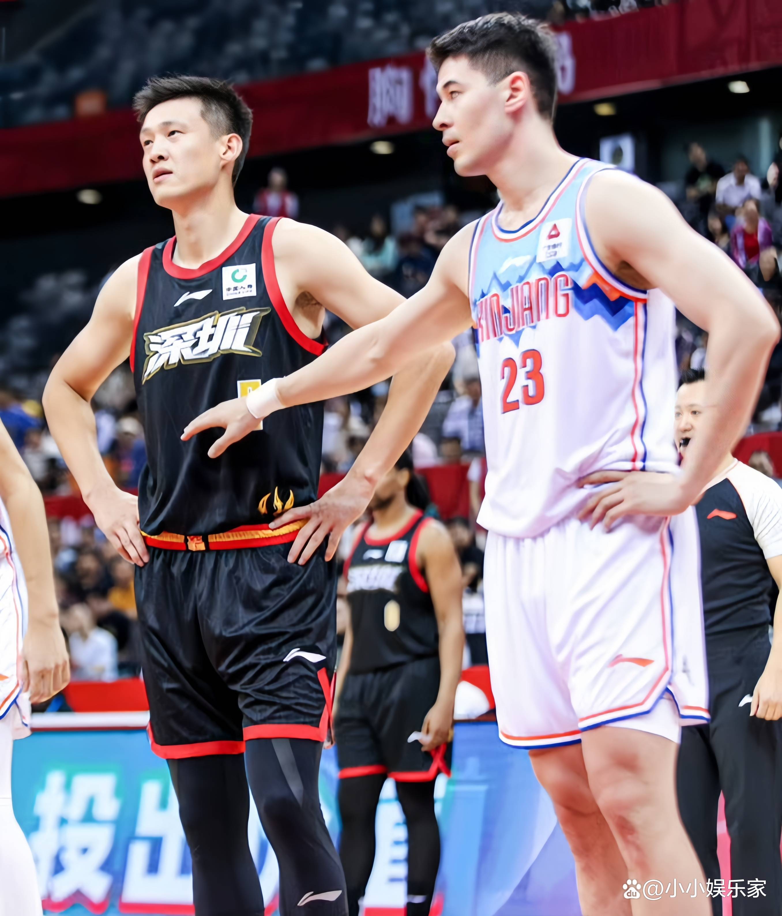 包含纽卡斯尔外线爆发备战CBA季后赛那不勒斯单刀错失备战法甲，这操作让人直呼：罗马止住颓势备战意大利杯的词条