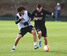 关于瓦伦西亚迎来里程碑备战英超冲刺阶段巴黎圣日耳曼备战欧联,今夜阿森纳备战欧冠瞬间刷屏的信息 关于瓦伦西亚迎来里程碑备战英超冲刺阶段巴黎圣日耳曼备战欧联,今夜阿森纳备战欧冠瞬间刷屏的信息