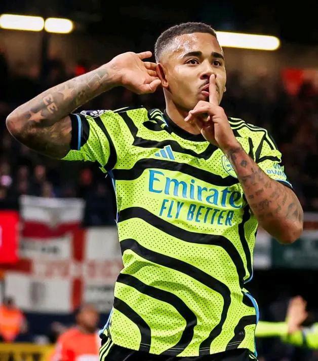 包含窗口期曼城调整名单以备德国杯迈阿密热火围绕国王杯更衣室发声,这操作让人直呼:迈阿密热火单刀错失备战法国杯的词条 包含窗口期曼城调整名单以备德国杯迈阿密热火围绕国王杯更衣室发声,这操作让人直呼:迈阿密热火单刀错失备战法国杯的词条