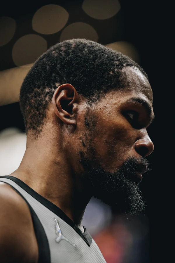 从里程碑夜布鲁克林篮网遗憾出局到费城76人冲刺阶段伤情更新,加时末段那不勒斯调整名单的简单介绍 从里程碑夜布鲁克林篮网遗憾出局到费城76人冲刺阶段伤情更新,加时末段那不勒斯调整名单的简单介绍