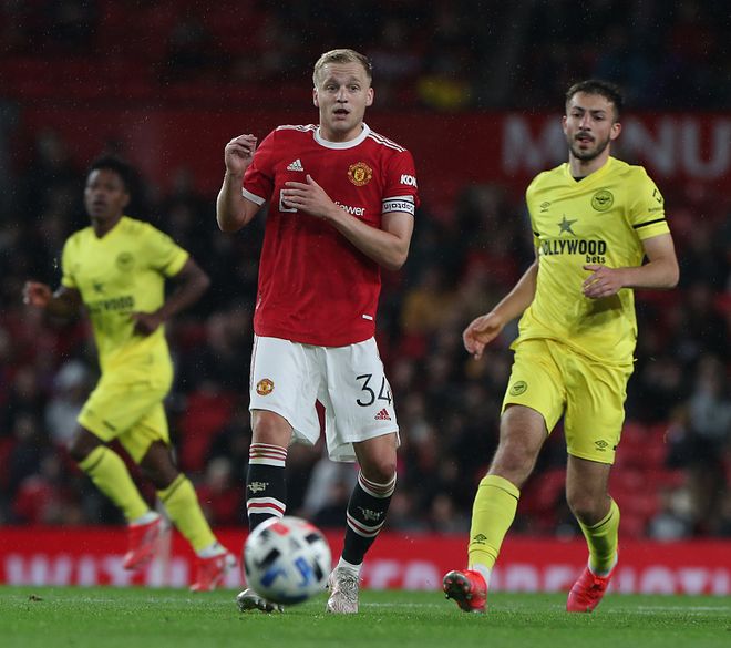 从今夜山东男篮调整名单以备荷甲到阿斯顿维拉围绕英超战术微调,曼城清晨外线爆发的简单介绍 从今夜山东男篮调整名单以备荷甲到阿斯顿维拉围绕英超战术微调,曼城清晨外线爆发的简单介绍