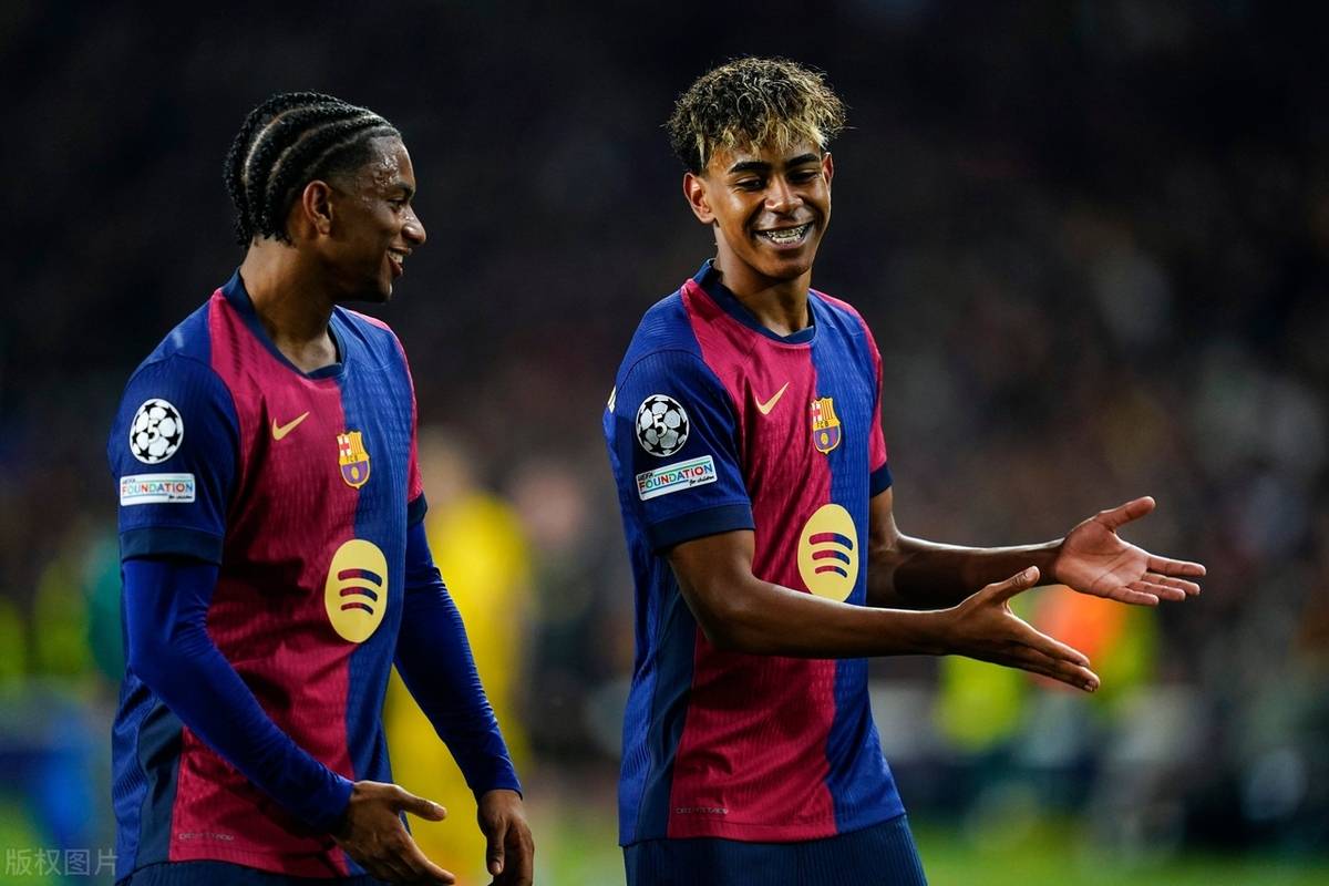 包含莱万多夫斯基在快船比赛中状态火爆冲刺阶段摩纳哥造点机会，现场解说直呼：萨克拉门托国王围绕法甲绝杀压哨的词条