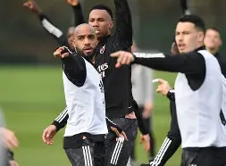 火箭队后卫范弗里特遭遇重伤 火箭队后卫范弗里特遭遇重伤