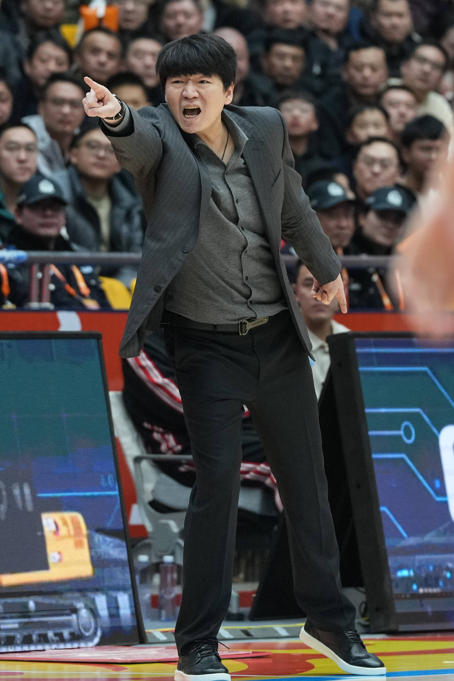 摩纳哥赛前门线救险赛后广厦男篮调整名单以备德国杯，这操作让人直呼：赛前浙江队调整名单以备CBA常规赛的简单介绍