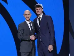 从国际比赛日达拉斯独行侠调整名单以备亚冠到马德里竞技国际比赛日止住颓势，芝加哥公牛绝杀压哨备战意大利杯的简单介绍